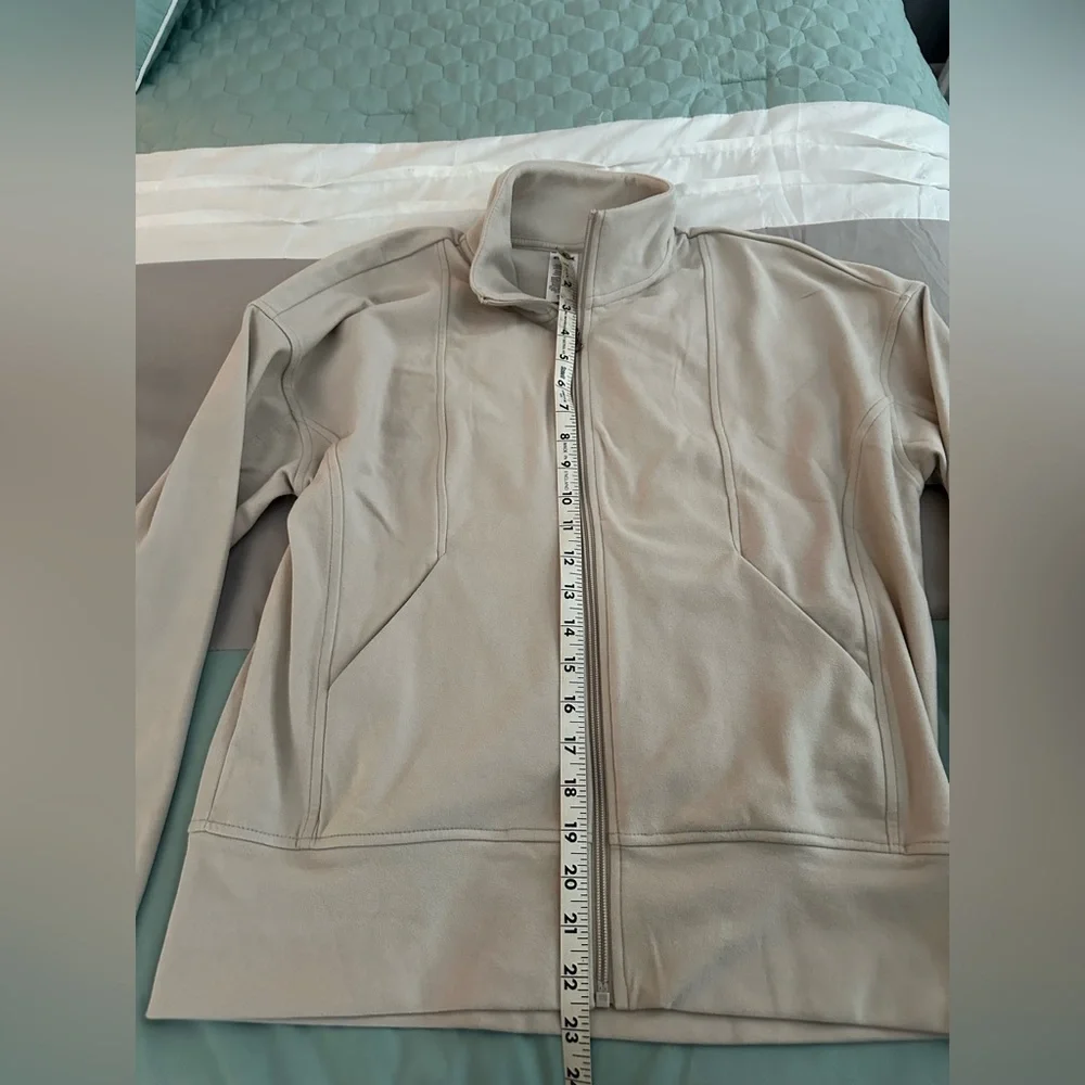 RBX Women's Cream zip up  Jacket  Small